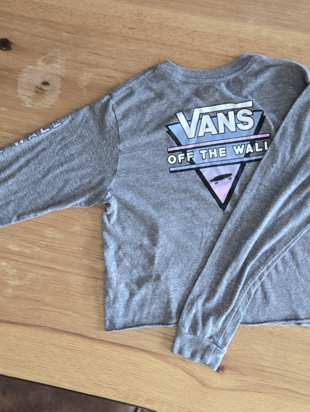 vans | girls l | grey long-sleeved cropped logo tee